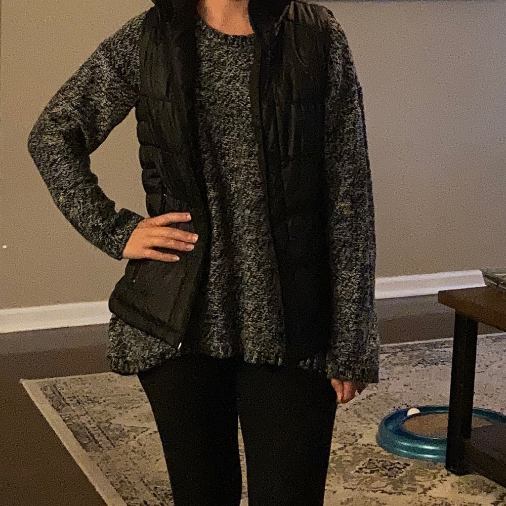 ✨🎉Host Pick🎉✨Gray Sweater - Picture 2 of 5